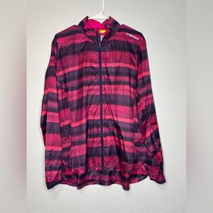 Brooks Running Pink Jagged Stripe Lightweight Windbreaker Jacket XXL